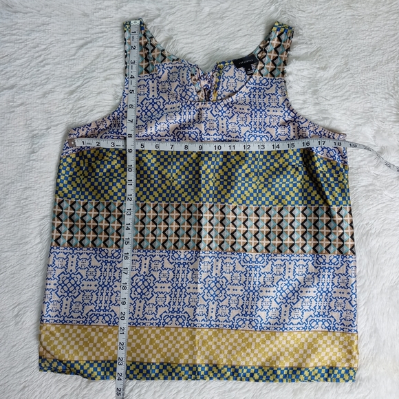 The Limited Women Geometric Print Blouse Size Medium - Picture 7 of 7